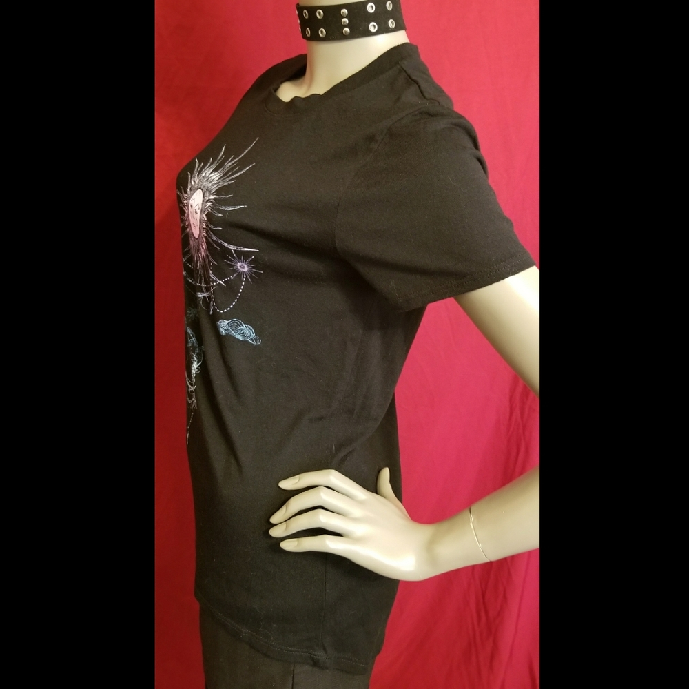 โผSOLDโผSun and Moon Graphic Tee - Picture 4 of 6